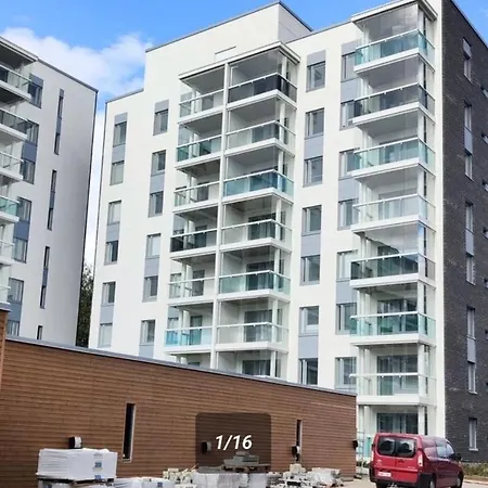 88 M2 With 3 Bedrooms Only 10 Min From The Airport And 350 M By Train To The Airport * Vantaa