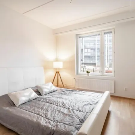 88 M2 With 3 Bedrooms Only 10 Min From The Airport And 350 M By Train To The Airport *