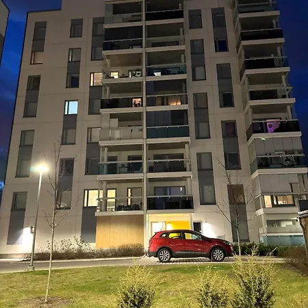 Apartamento 88 M2 With 3 Bedrooms Only 10 Min From The Airport And 350 M By Train To The Airport *